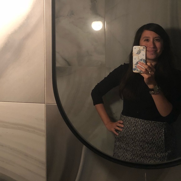 Meet your Posher, Jordanna - Picture 2 of 2